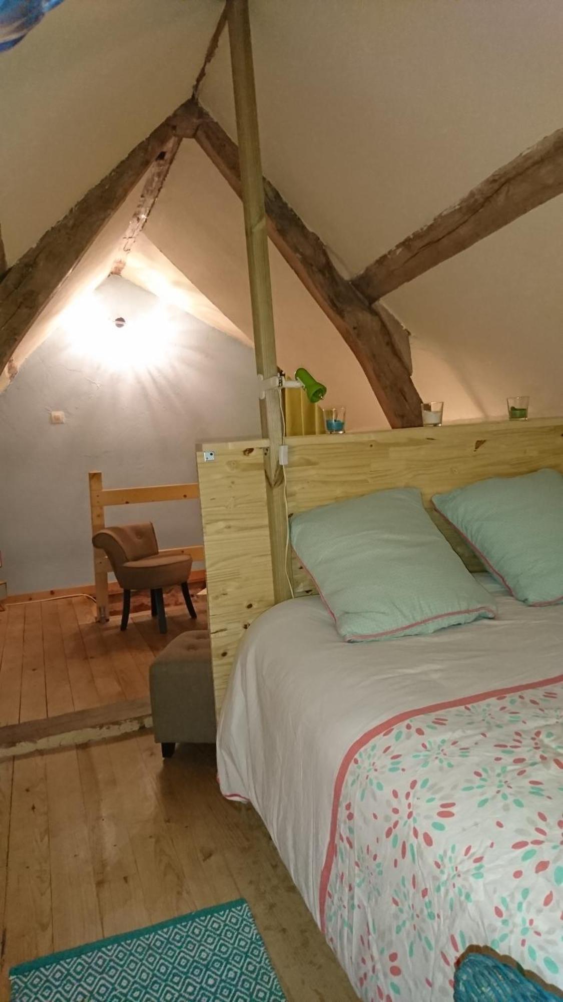 Les Chambres Du Vau Profond Vernoil Esterno foto